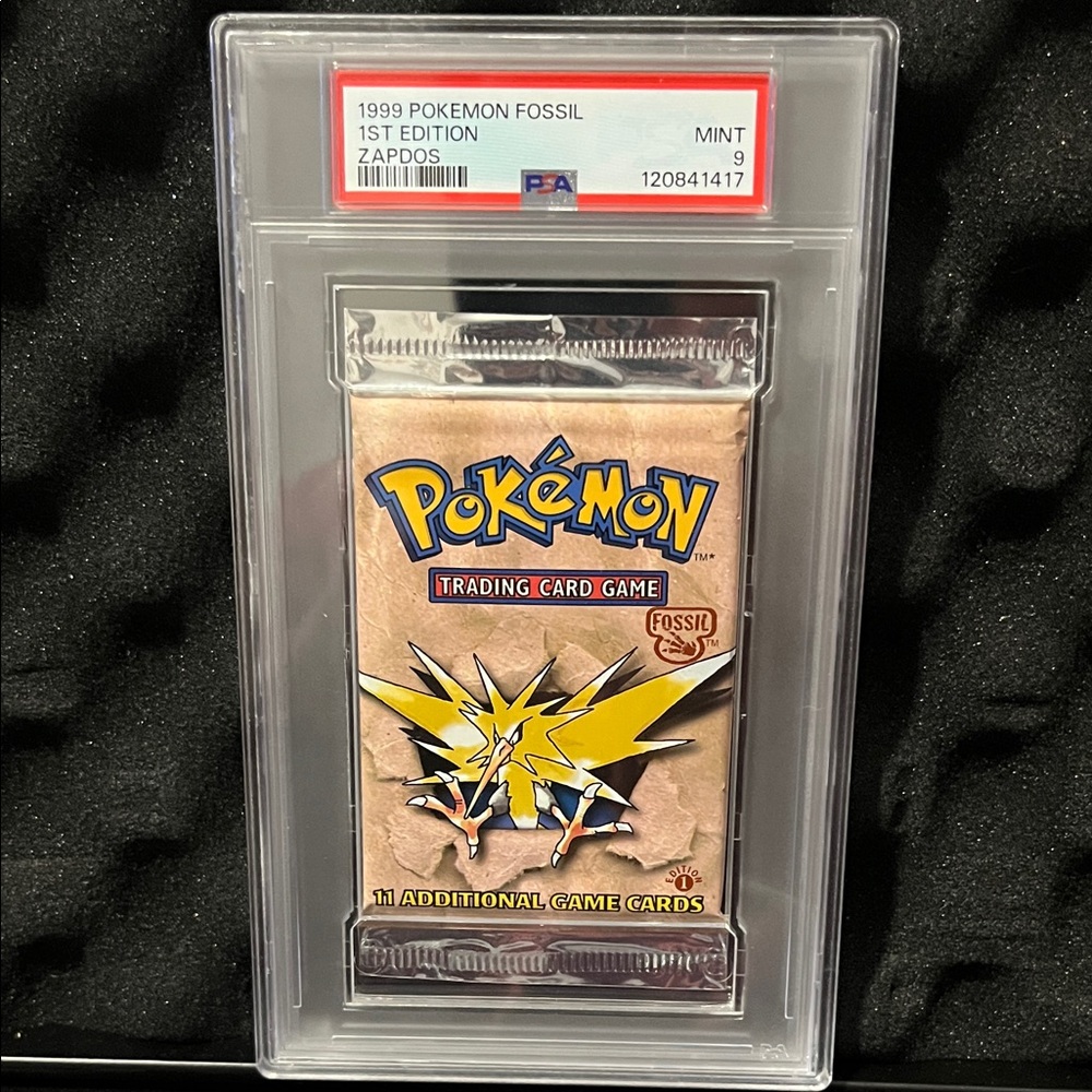 Pokémon Trading Card Game 1999 Booster Pack - Fossil Zapdos Artwork 1st edition!